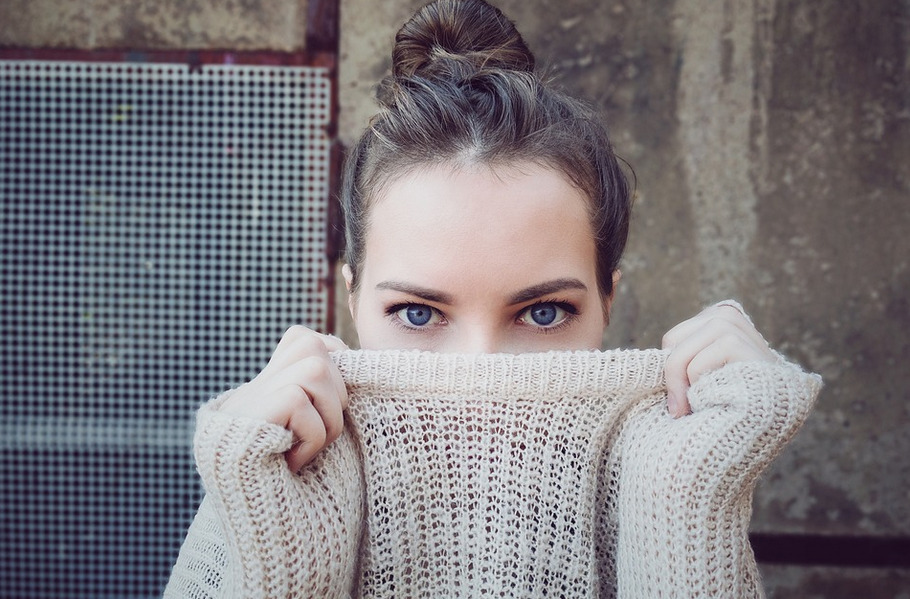 knitted seater